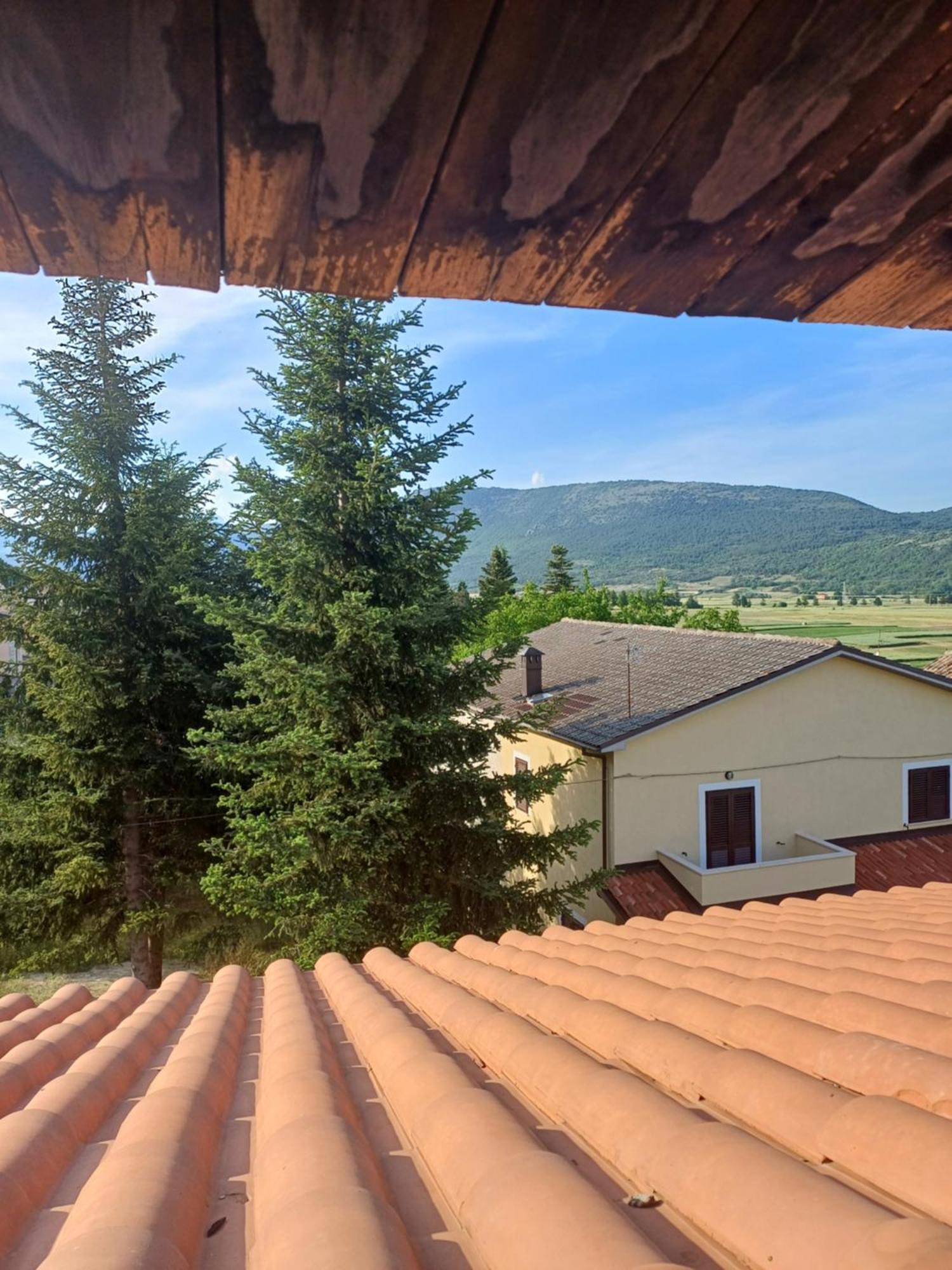 Villa Rosa Caporciano Exterior foto